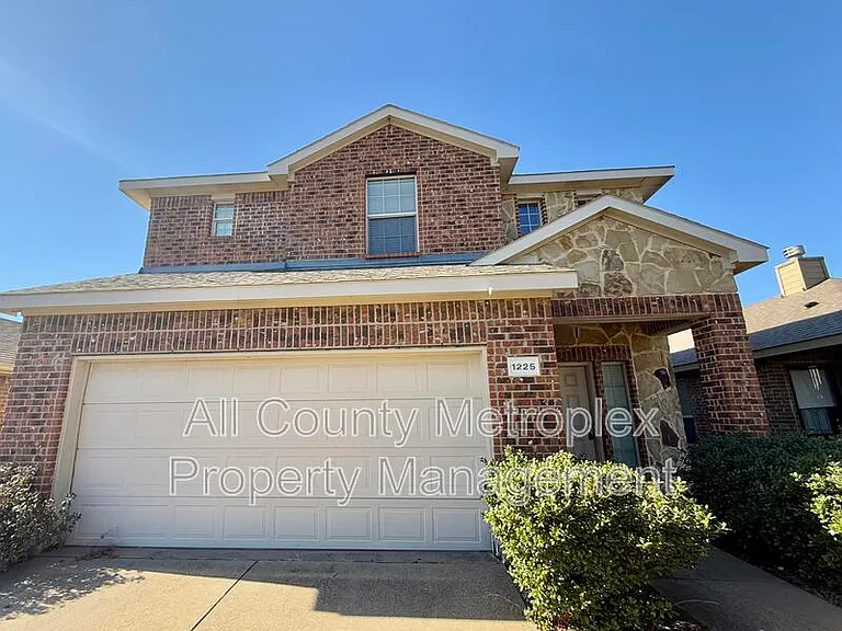 1225 Alder Tree Ln — Photo 1