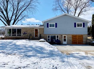135 Horseshoe Ln, Fond Du Lac, WI 54935