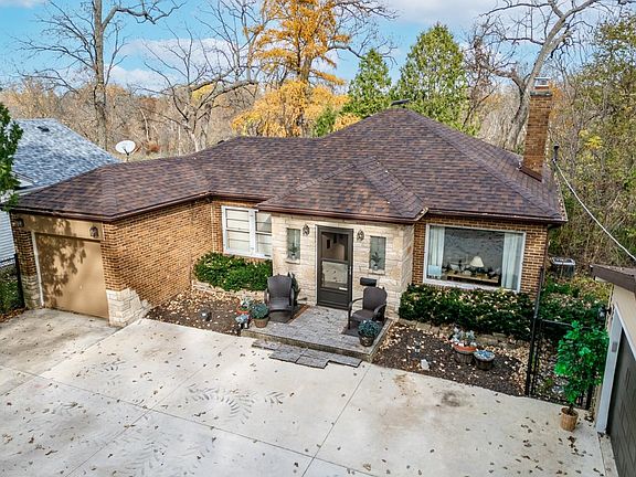 3rd image of 4215 Oaklane Rd