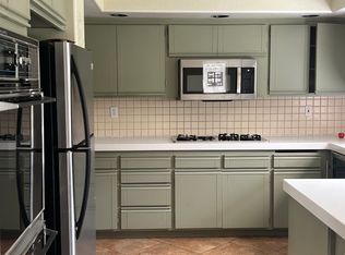1910 Holly Ave, Oxnard, CA 93036