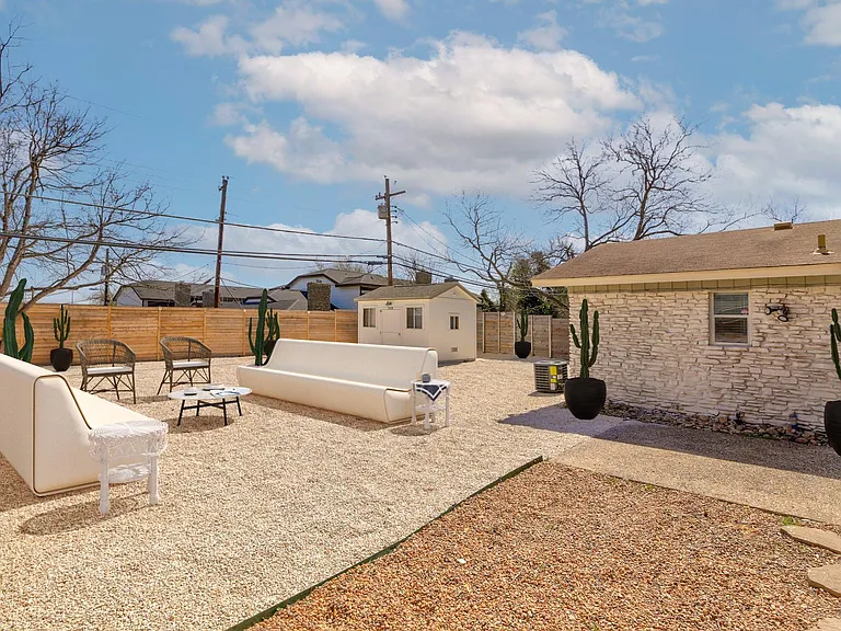 8505 Spearman Dr — Photo 14
