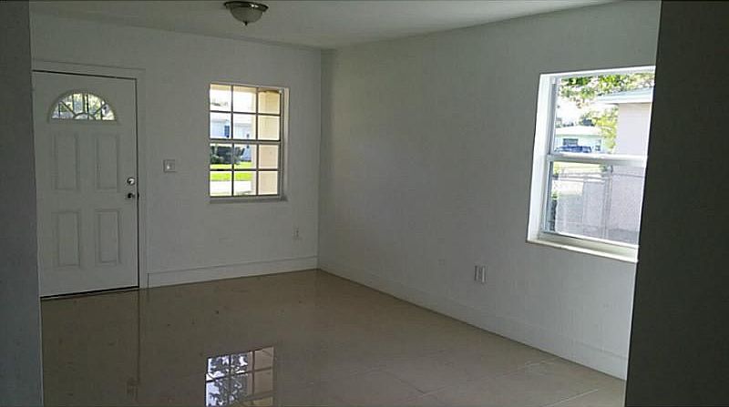 1st image of 315 NW 190th St