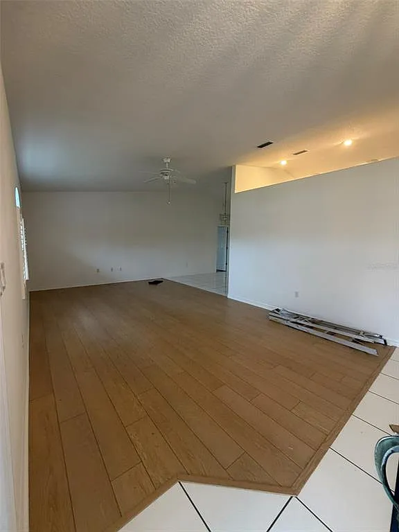 3 bed, 2.0 bath, 1843 sqft, $1,900 — Photo 2