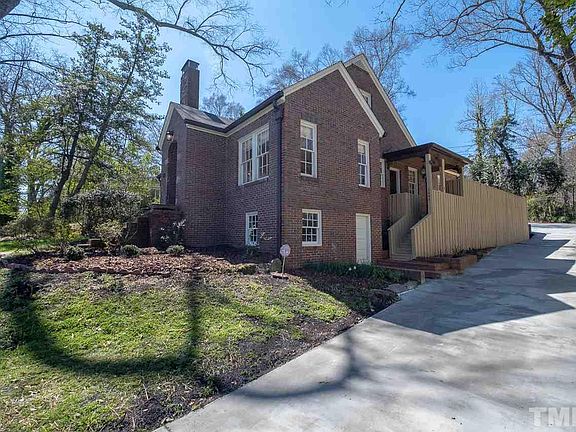 3rd image of 1608 University Dr