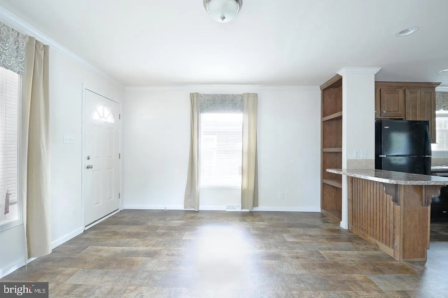 1 bed, 1.0 bath, 928 sqft, $1,350 — Photo 3