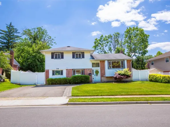 34 Michael Drive, Old Bethpage, NY 11804