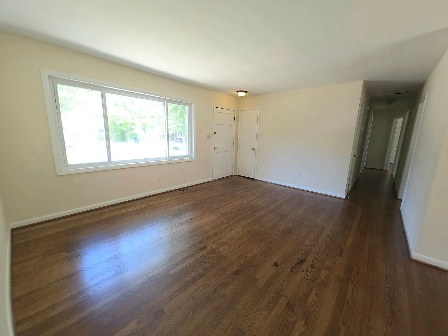 Move In Ready 3 Bedroom Ranch! — Photo 3
