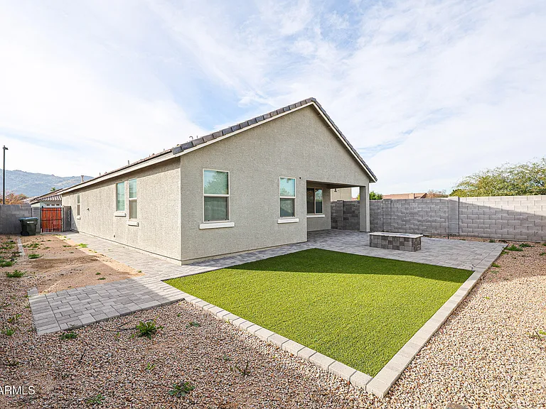 2306 E Branham Ln — Photo 36