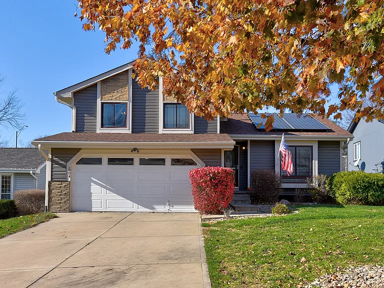 5004 S 167th Ave — Photo 3