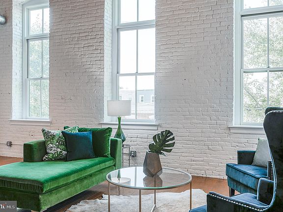4th image of 2551 Trenton Ave #206