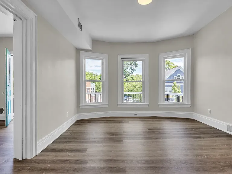 806 Elmwood Ave #2 — Photo 16