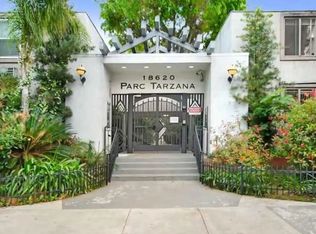 18620 Hatteras St, Tarzana, CA 91356