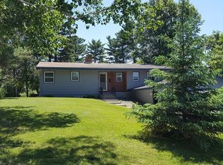 320 NE 9th St, Grand Rapids, MN 55744