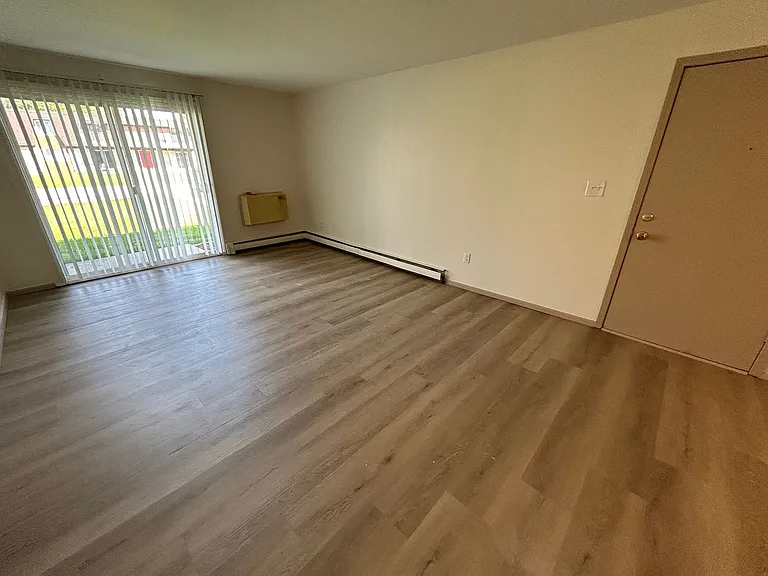2323 Woodrow Ct — Photo 10