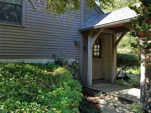 5th image of 173 E Kettle Pond Dr
