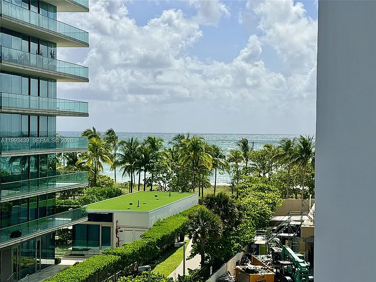 10185 Collins Ave #502 — Photo 8