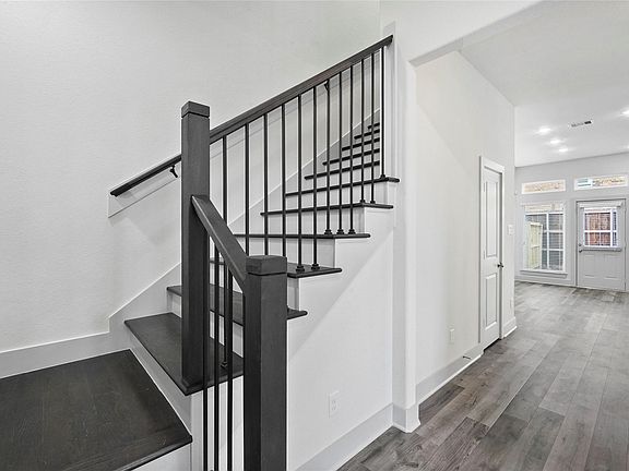 4th image of 7242 Saint Augustine St #B