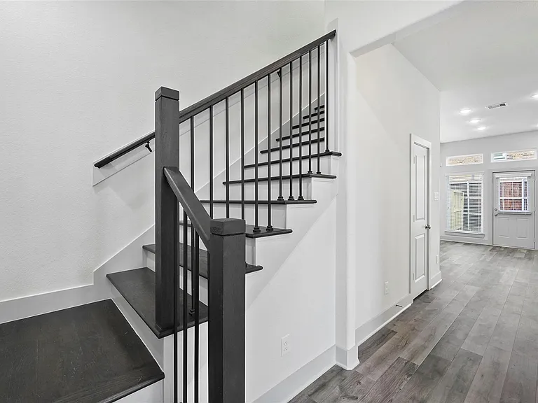 7242 Saint Augustine St #B — Photo 4