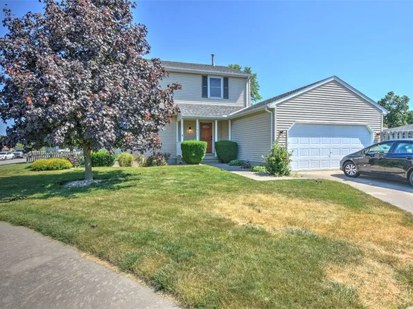 1608 Powers Ct, Mount Zion, IL 62549