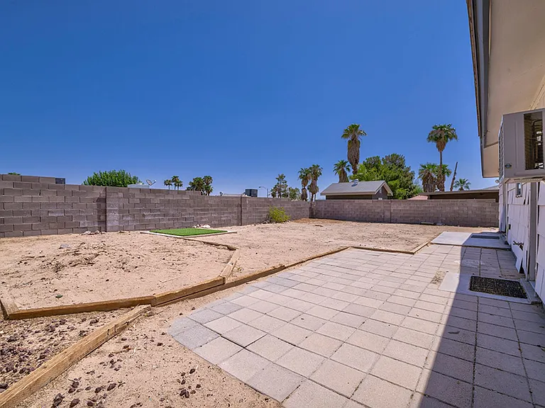 3990 Syracuse Dr — Photo 55