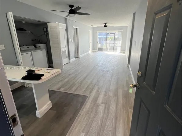 313 Dirksen F3 City In The Est #Of, Debary, FL 32713