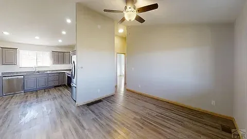 4721 Saint Vrain Dr — Photo 2