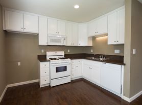 533 E Chevy Chase Dr, Glendale, CA