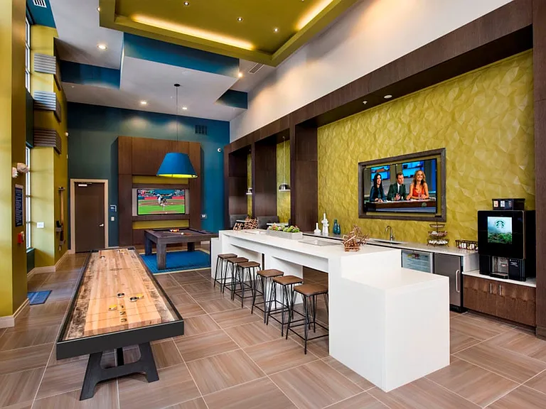 AMLI Buckhead — Photo 16