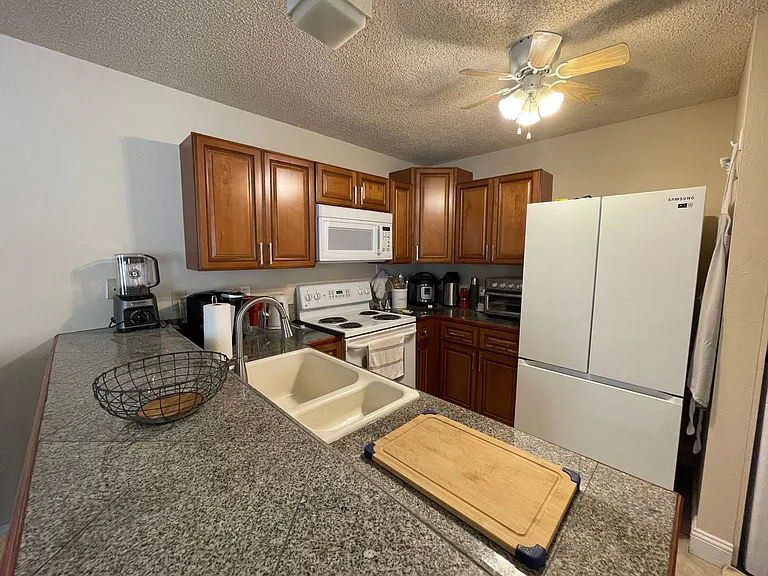 1440 Sheafe Ave NE #112 — Photo 5