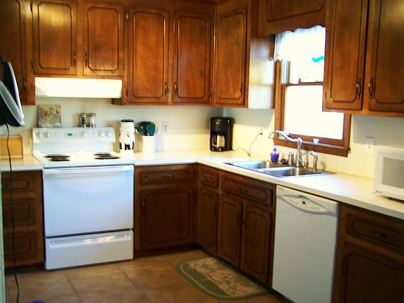 Kitchen 2 pantrys!