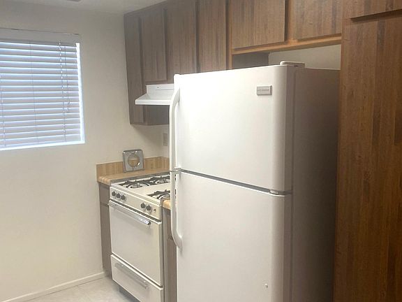 4th image of 3650 Greenfield Ave APT 5