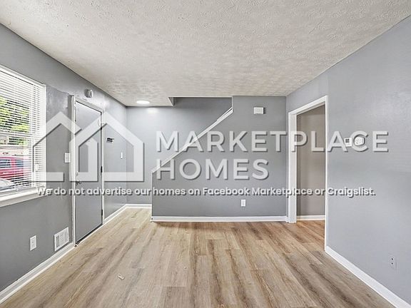 5th image of 956 Windwood Ct