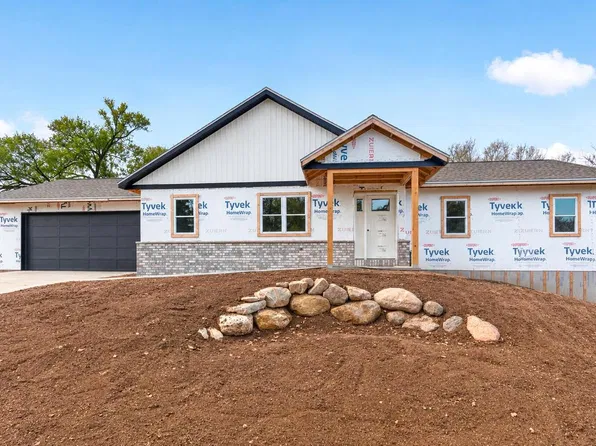 101 Autumn DRIVE, West Bend, WI 53095