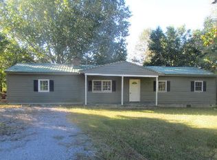 698 Fairview Rd NW, Calhoun, GA 30701