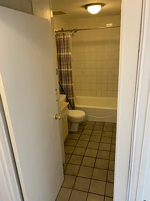 Rented by Kinyu Realty | media 9