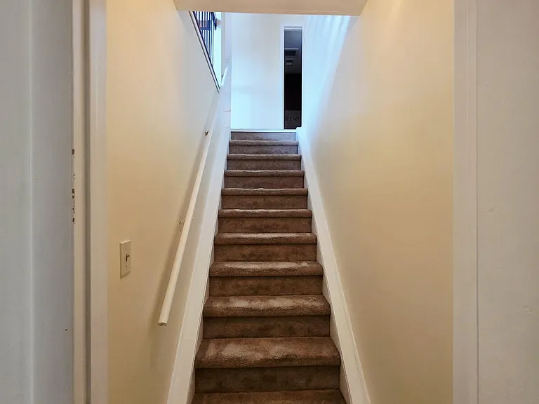 97 Cotswold Cir #2 — Photo 36