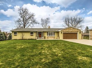 2691 Earl Lake Rd, Howell, MI 48843