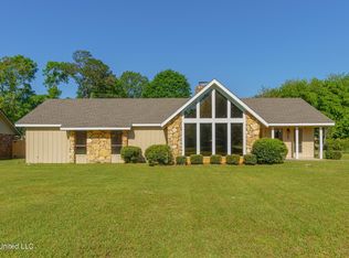 915 S 34th Ave, Hattiesburg, MS 39402