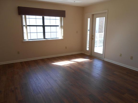 3rd image of 350 S Wildwood Dr APT A32