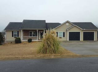 151 Peachtree Ln SE, Calhoun, GA 30701