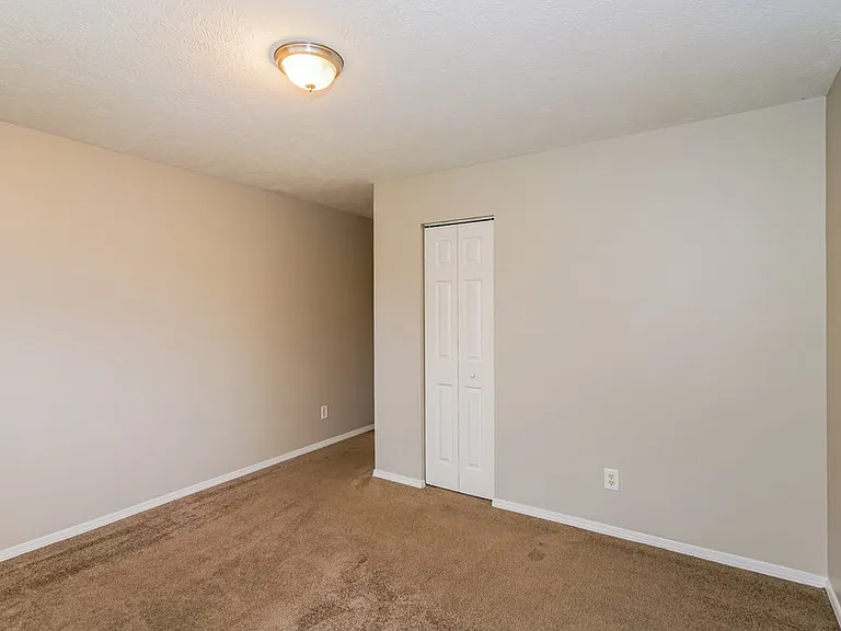 2814 Creekbend Dr — Photo 14
