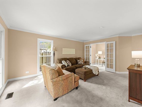 4th image of 944 Norwood Ct