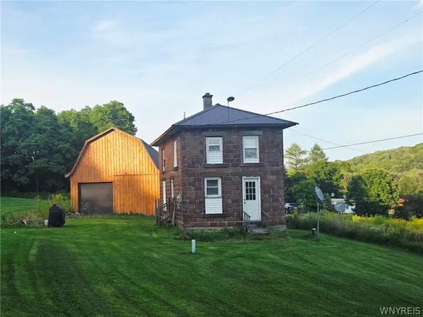 4022 Humphrey Rd, Great Valley, NY 14741