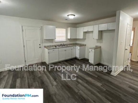 4th image of 2966 Watson St