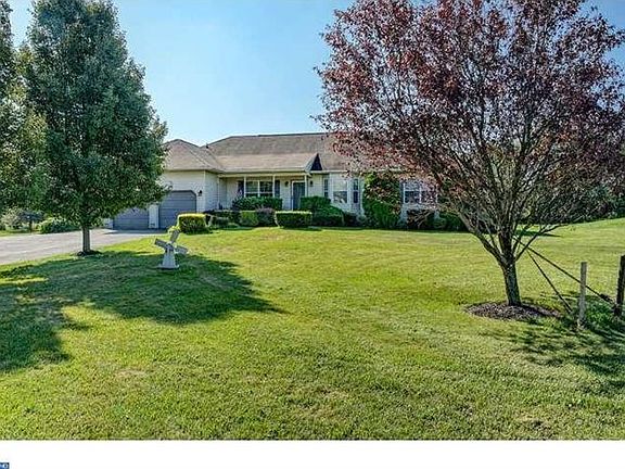 2nd image of 111 Rose Dr