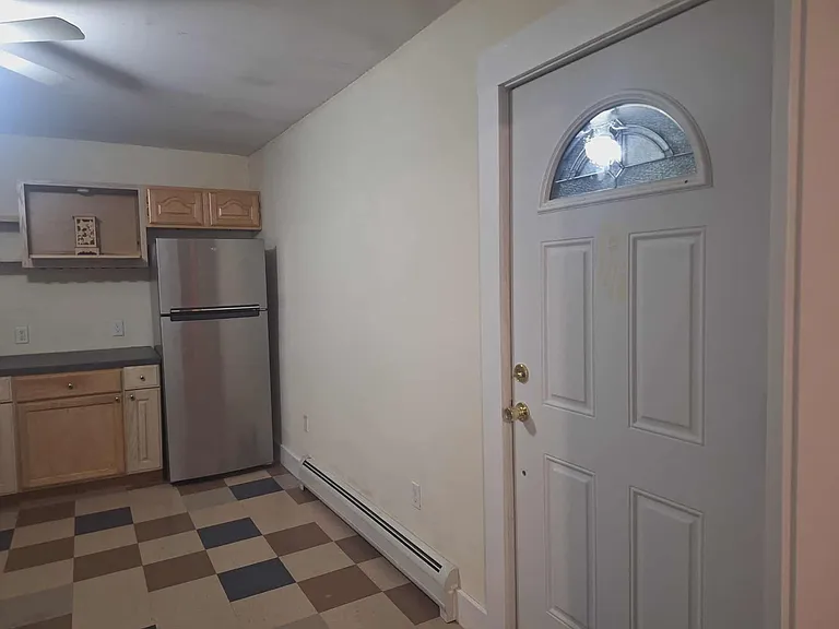 409 Sanders St #2 — Photo 15