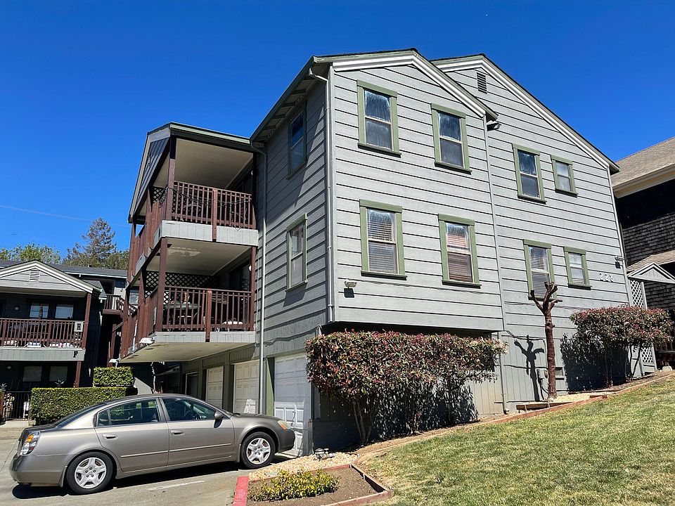 Charming condo style complex in the Historic District with views of the