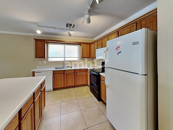 3rd image of 107 E Majesty Palm Pl