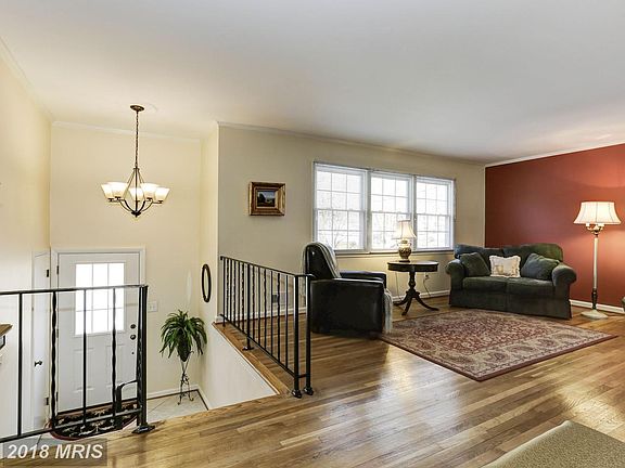 4th image of 13511 Bartlett St