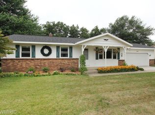 6907 Olde Pine Dr, Jenison, MI 49428